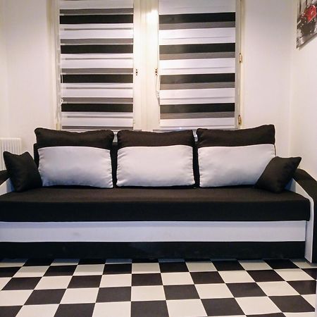 Good Located Apartment Subway U6 Wohnung Berlin Dış mekan fotoğraf